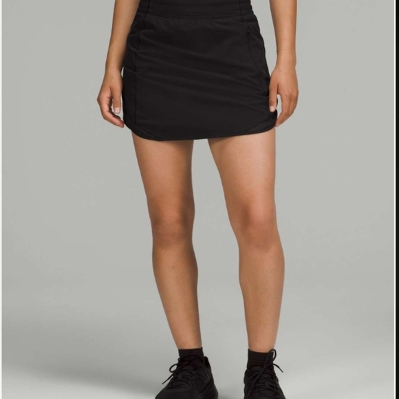 Lululemon Hotty Hot High-Rise SkirtBlack - Picture 2 of 8